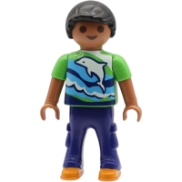 PLAYMOBIL® Junge mit Delphin auf dem Shirt 30104910 2
